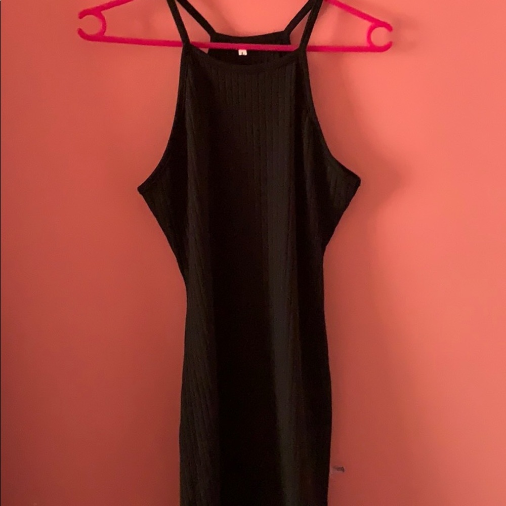 Fitted ribbed black dress
